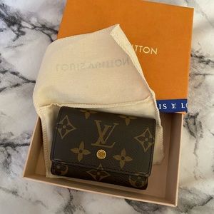 LV Micro Wallet